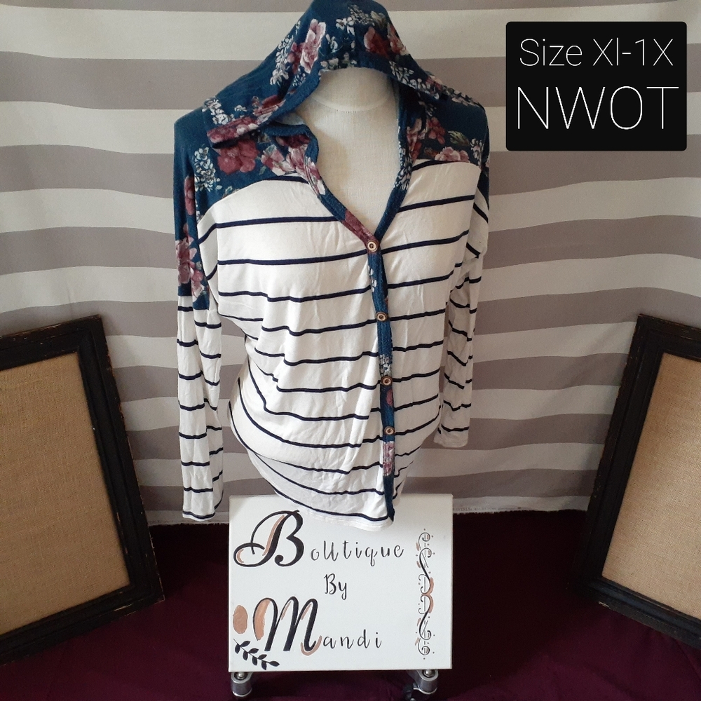 XL Floral Hooded Navy Striped Lightweight Top